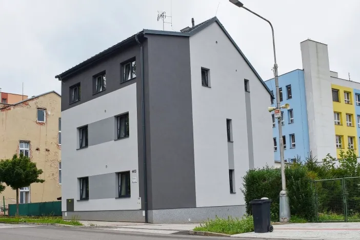 V novém komunitním bydlení v Hronově najde domov pět klientů